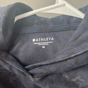Athleta cropped navy camo hoodie